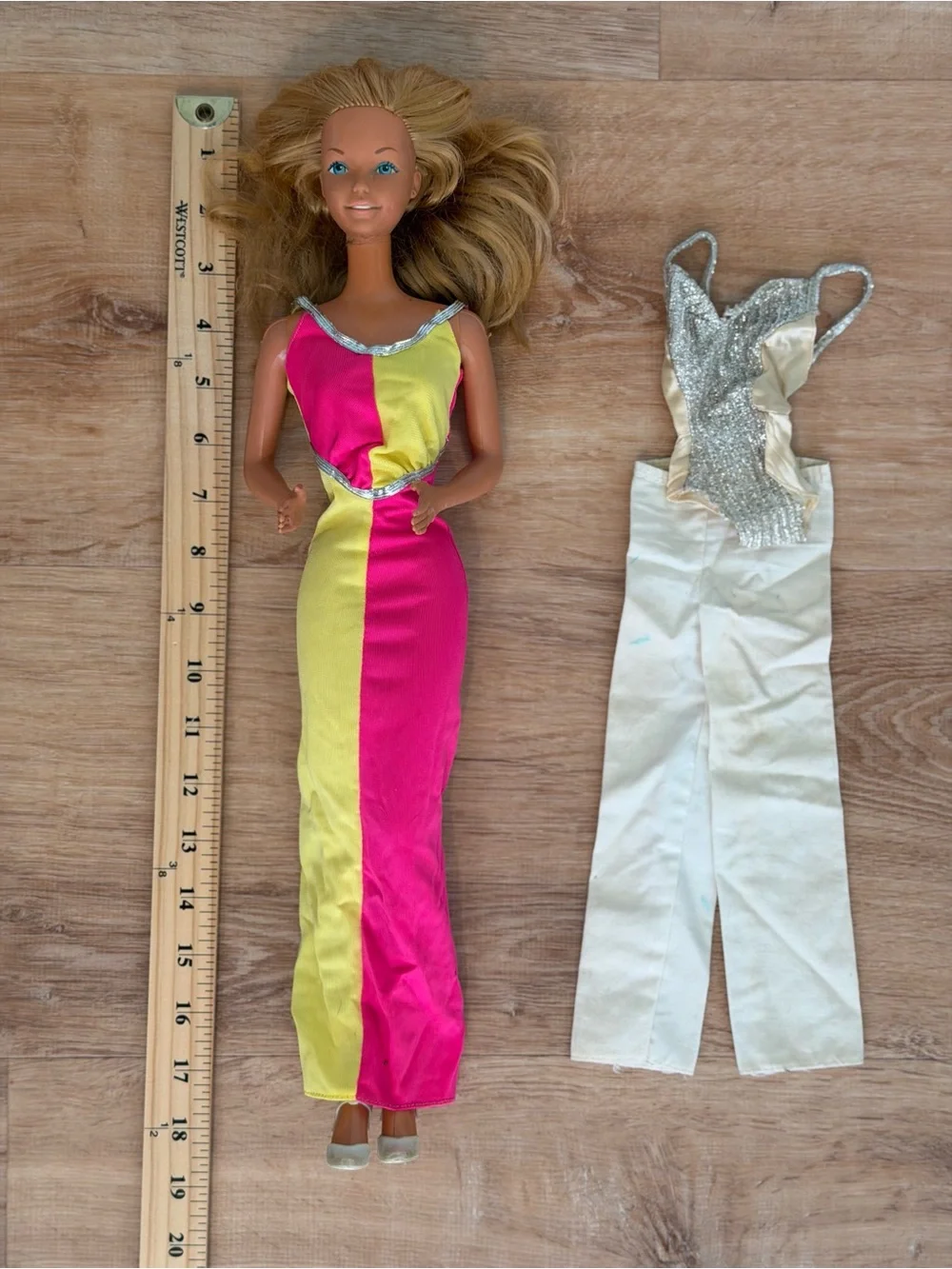 Vintage 18” Supersize Barbie Doll with Two Outfits - Picture 4 of 4